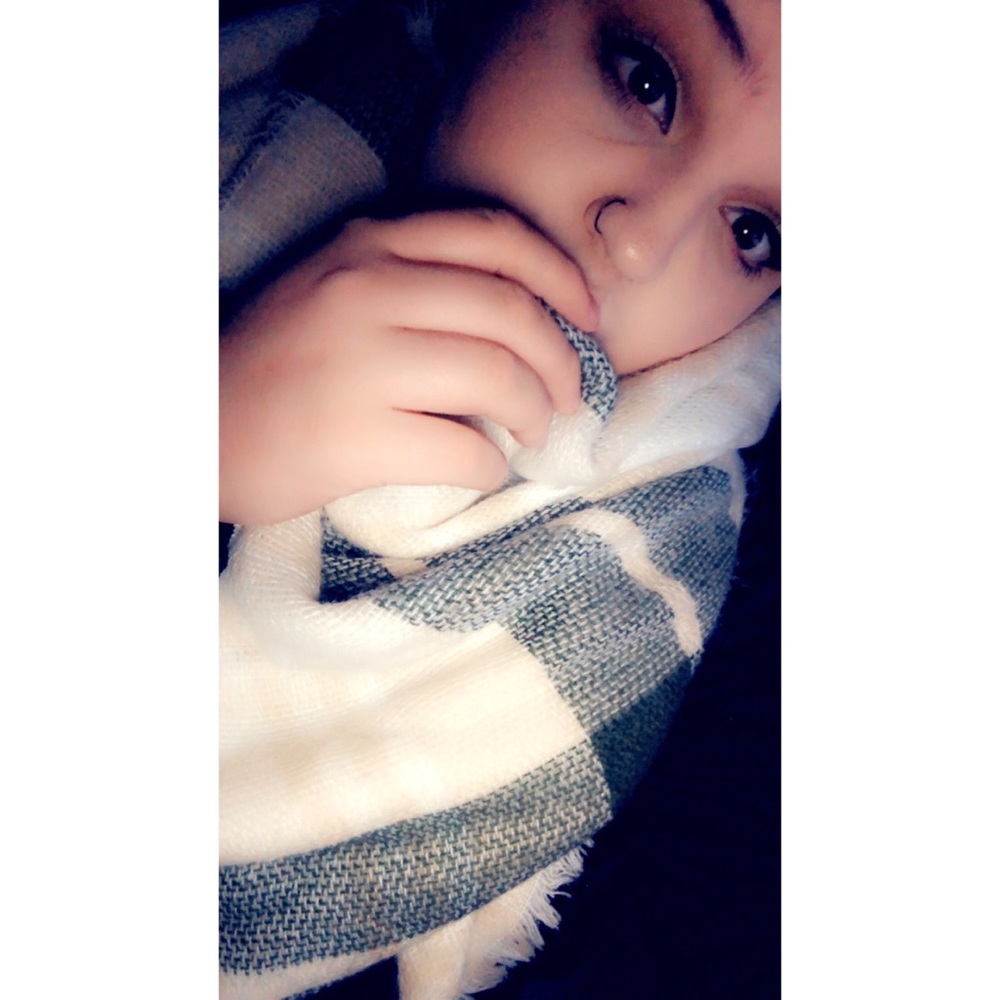 Meet your Posher, Hollie